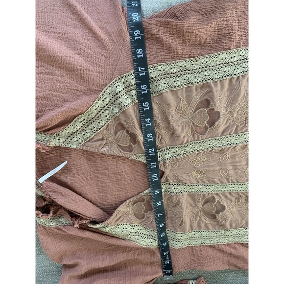 Free People Sivan Embroidered Top XS Lace Ruffle Trim Romantic Boho Floral Vneck - Picture 9 of 10